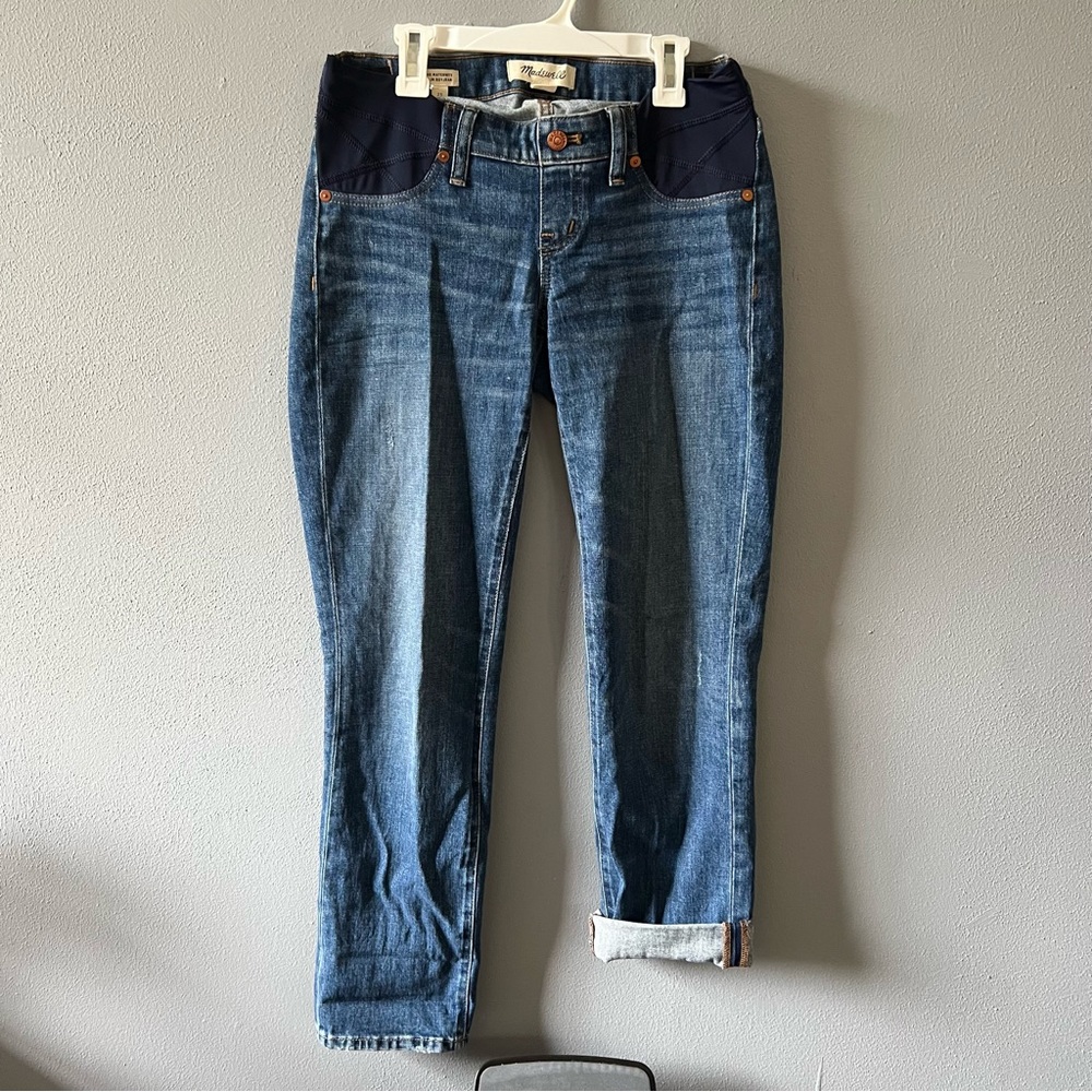 Maternity Jeans: Side Panel Slim Cut